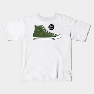 Shoe chuck pocket green army Kids T-Shirt